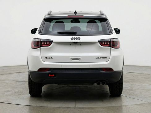 Used 2025 Jeep Compass Trailhawk AWD/4WD image 7