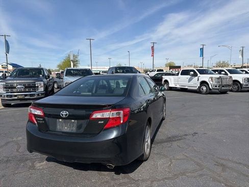 Used 2014 Toyota Camry SE image 9