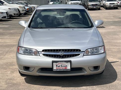 Used 2001 Nissan Altima GXE FWD image 10