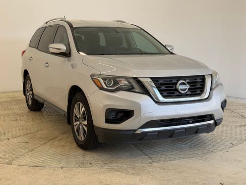 Used 2018 Nissan Pathfinder S image 7