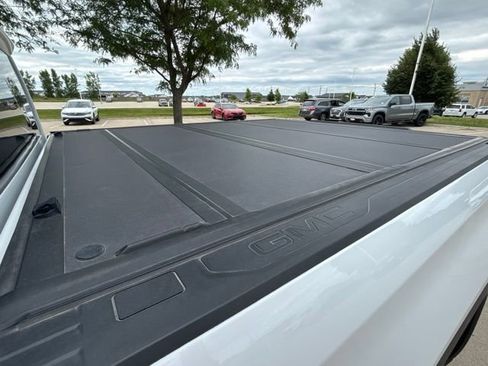 Used 2025 GMC Sierra 1500 SLT w/ SLT Premium Package AWD/4WD image 24