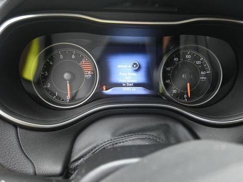 Used 2022 Jeep Cherokee Trailhawk AWD/4WD image 18