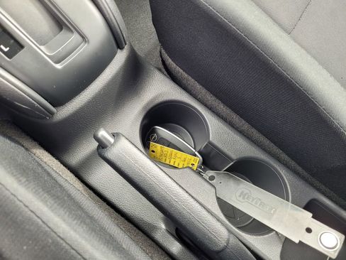 Used 2023 Nissan Kicks S image 18