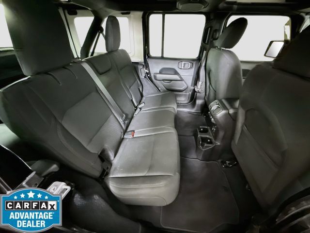 Used 2018 Jeep Wrangler Unlimited Sahara AWD/4WD image 26