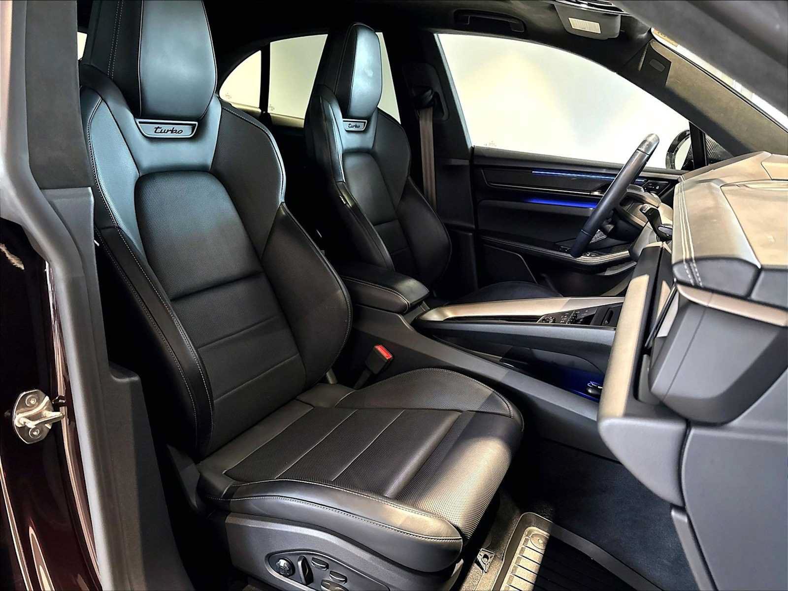 Used 2024 Porsche Macan Turbo Electric AWD/4WD image 22