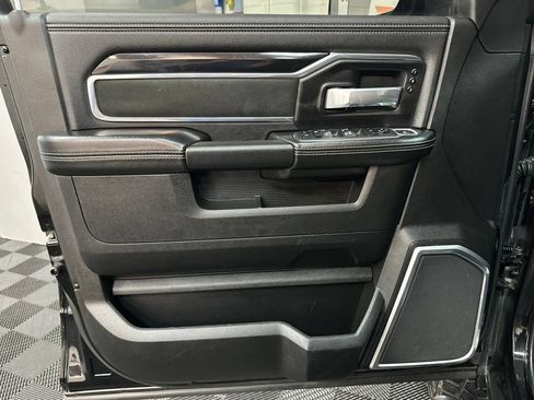 Used 2022 RAM 2500 Laramie AWD/4WD image 17