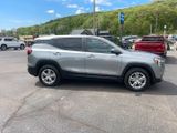 Used 2023 GMC Terrain SLE image 4