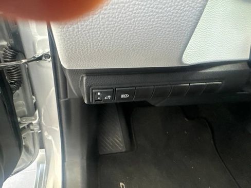 Used 2026 Toyota Corolla SE FWD image 17