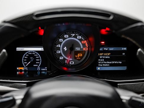 Used 2015 Ferrari 458 Italia Coupe image 78