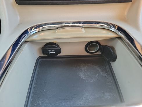 Used 2019 Dodge Grand Caravan SXT image 34