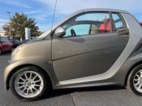 Used 2013 smart fortwo passion image 27