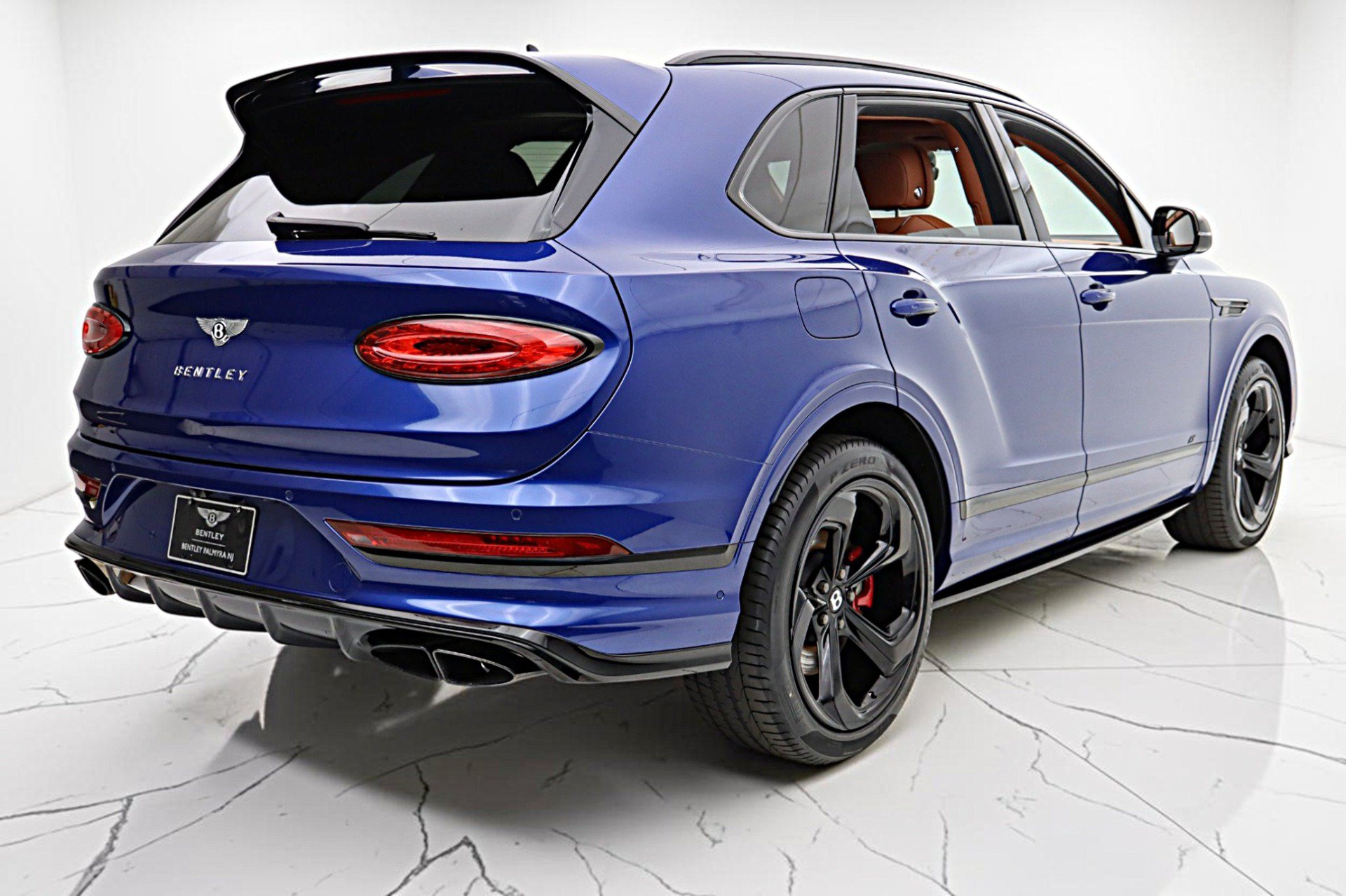 Certified 2022 Bentley Bentayga AWD/4WD image 12