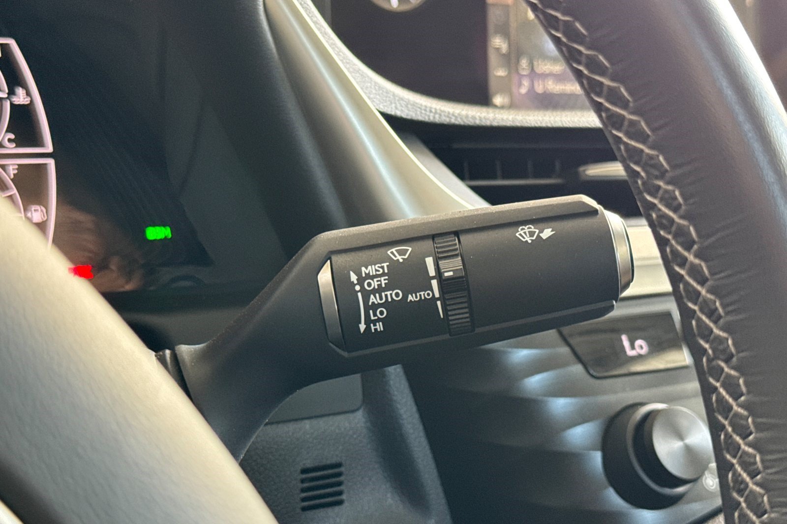 Used 2019 Lexus ES 350 w/ Premium Package FWD image 32