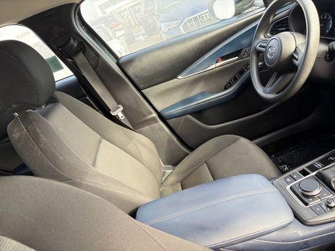 Used 2021 MAZDA CX-30 FWD 2.5 S image 32