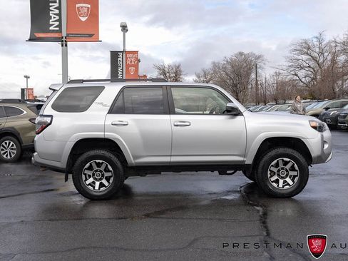 Used 2023 Toyota 4Runner TRD Off-Road image 18