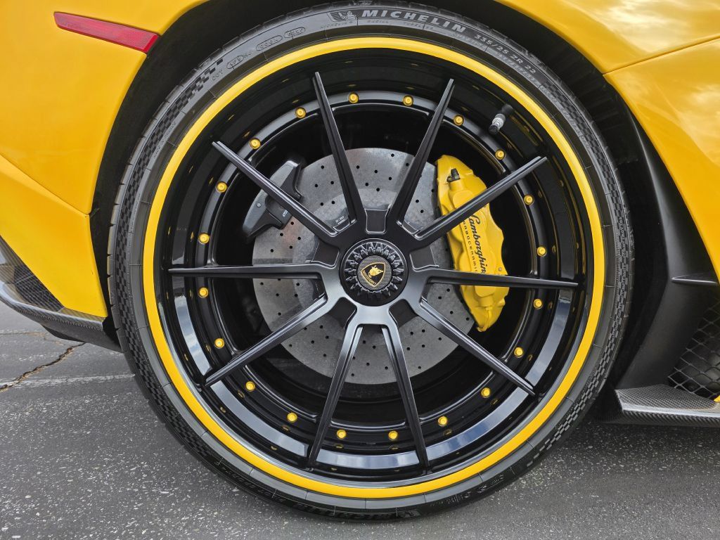 Used 2018 Lamborghini Aventador S AWD/4WD image 29