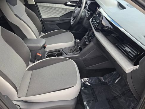 Certified 2023 Volkswagen Taos S FWD image 18