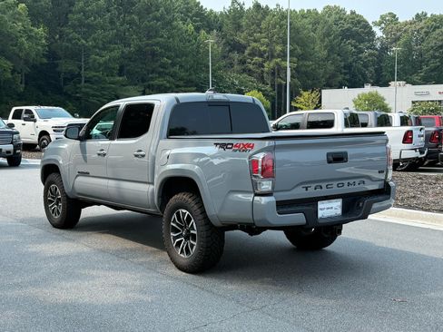 Used 2021 Toyota Tacoma TRD Sport AWD/4WD image 3