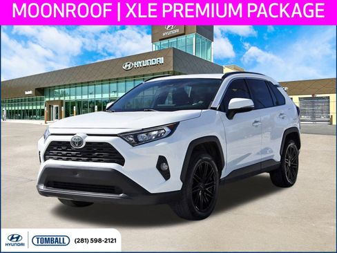 Used 2020 Toyota RAV4 XLE Premium image 1