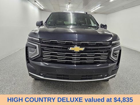 Used 2025 Chevrolet Suburban High Country AWD/4WD image 2