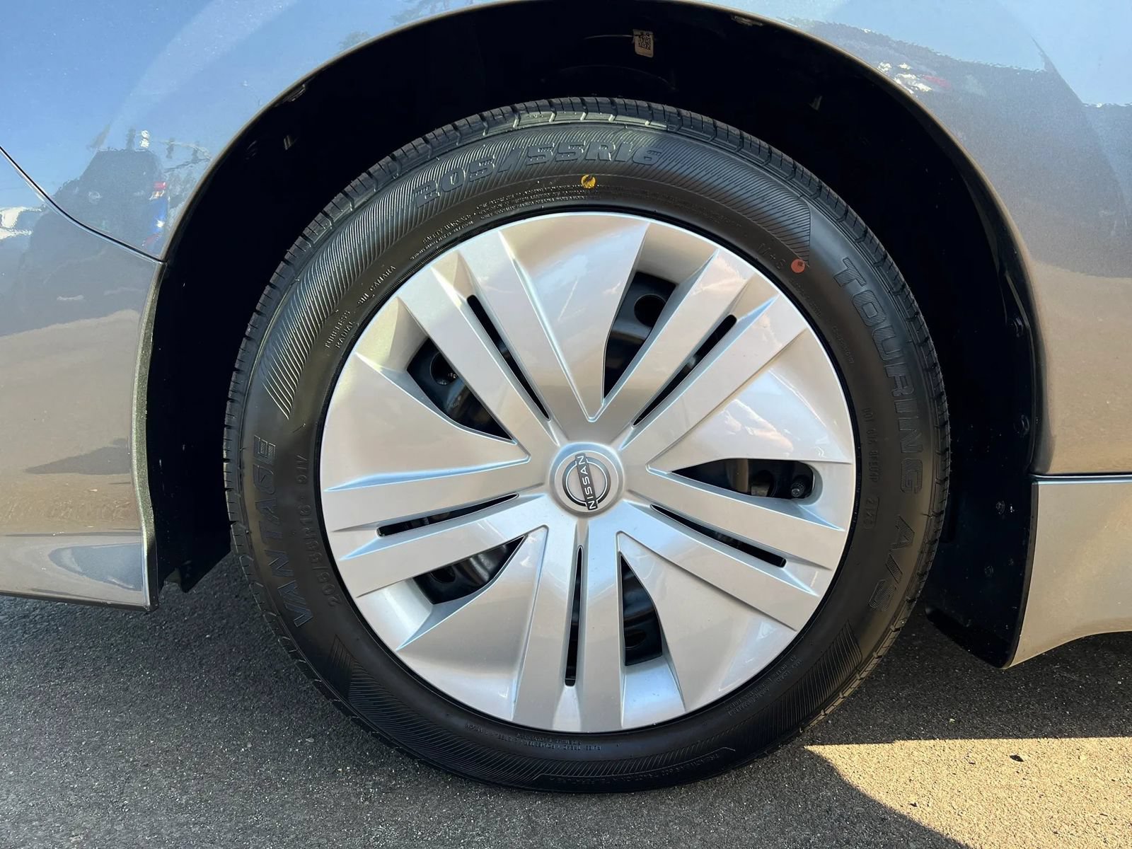 Used 2025 Nissan Leaf S FWD image 35