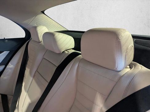 Used 2018 Mercedes-Benz E 300 image 15