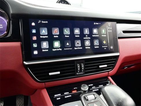 Used 2022 Porsche Cayenne E-Hybrid image 9