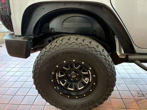 Used 2017 Jeep Wrangler Unlimited Sport w/ Connectivity Group AWD/4WD image 25