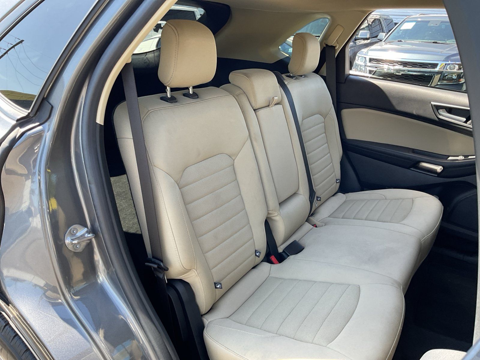 Used 2021 Ford Edge SE FWD image 20