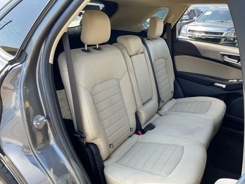 Used 2021 Ford Edge SE FWD image 20