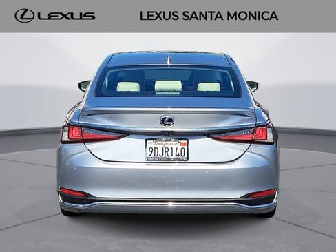 Used 2022 Lexus ES 300h w/ Premium Package FWD image 6