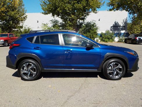 Used 2024 Subaru Crosstrek 2.0i Premium image 4