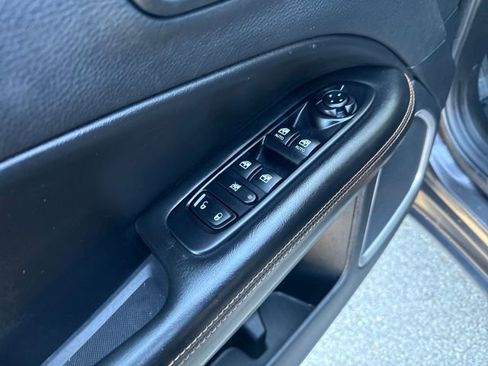 Used 2020 Jeep Compass Limited image 10