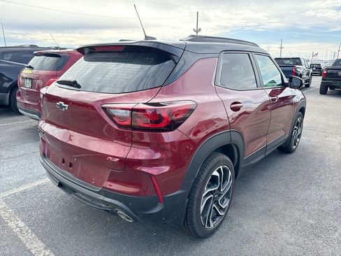 Used 2025 Chevrolet TrailBlazer RS w/ Convenience Package image 3