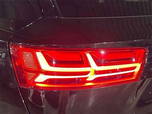 Used 2017 Audi Q7 2.0T Premium Plus w/ Premium Plus Package image 12