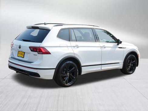 Certified 2023 Volkswagen Tiguan SE R-Line AWD/4WD image 7