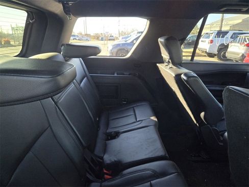 Used 2020 Ford Expedition XLT w/ Equipment Group 202A image 5