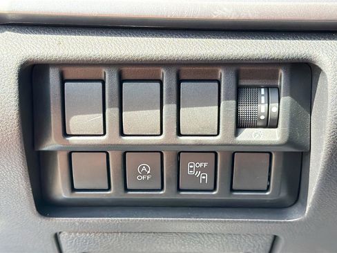 Used 2020 Subaru Forester Premium image 30