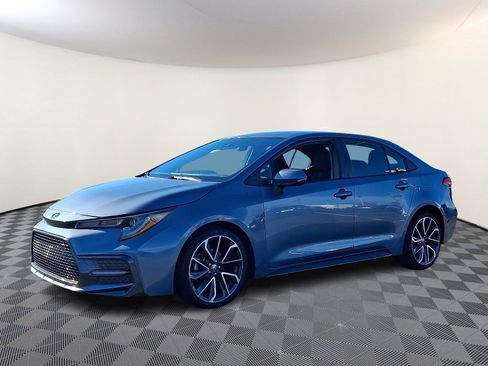 Used 2020 Toyota Corolla SE image 3