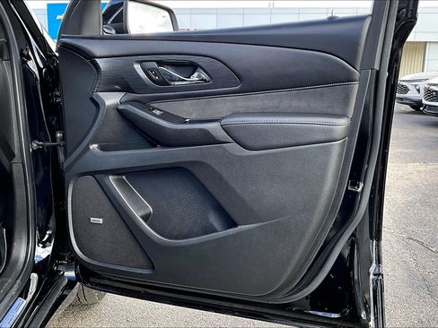 Used 2022 Chevrolet Traverse High Country w/ LPO, Floor Liner Package image 19