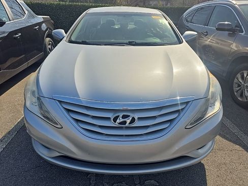 Used 2012 Hyundai Sonata GLS image 3