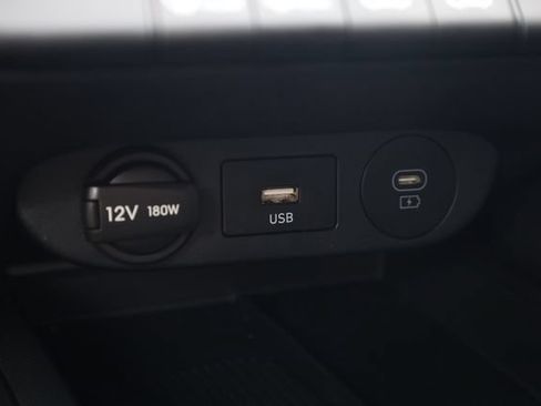 Used 2025 Hyundai Elantra SEL FWD image 20