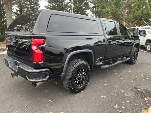 Used 2022 Chevrolet Silverado 2500 LTZ w/ LTZ Plus Package image 10