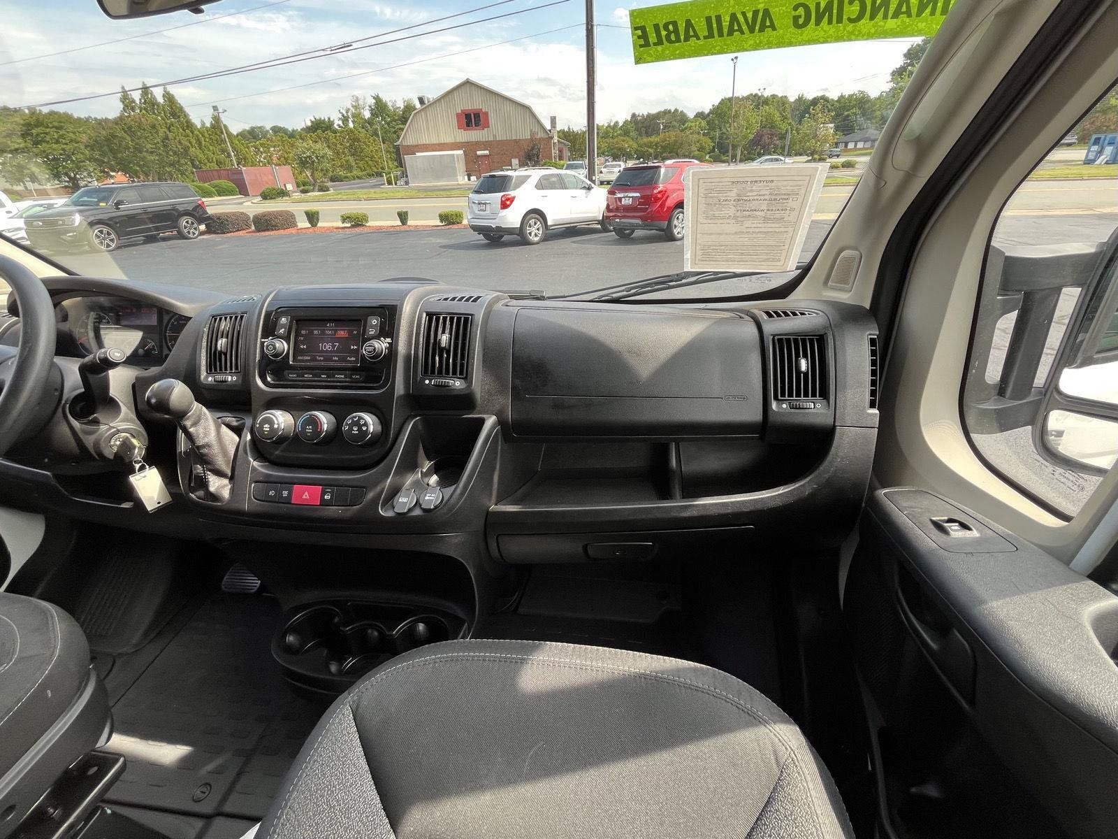 Used 2021 RAM ProMaster 2500 w/ Convenience Group FWD image 13