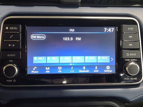 Used 2025 Nissan Versa SV FWD image 25