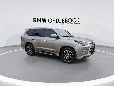Used 2019 Lexus LX 570 4WD w/ Luxury Package image 2