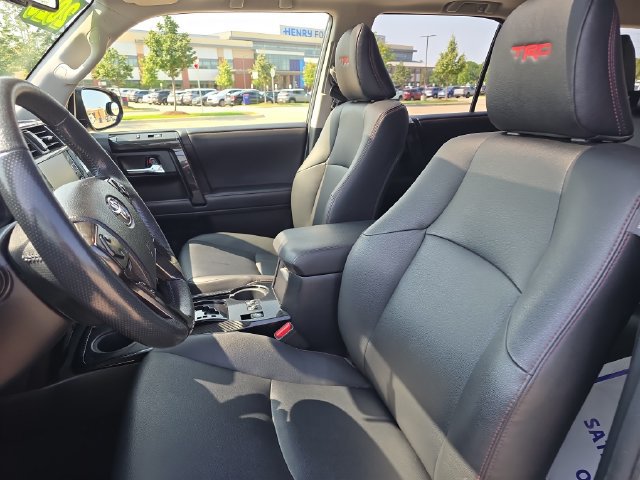 Used 2020 Toyota 4Runner TRD Off-Road Premium w/ Moonroof Package AWD/4WD image 5