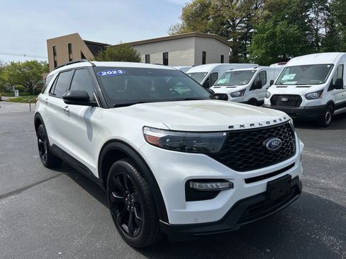 Certified 2023 Ford Explorer ST w/ Equipment Group 401A AWD/4WD image 3