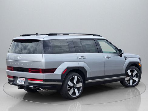 Used 2025 Hyundai Santa Fe Limited image 8