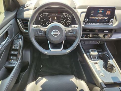 Certified 2024 Nissan Rogue SV w/ SV Premium Package FWD image 15